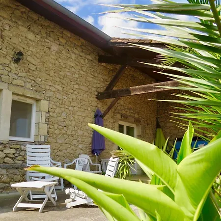 Lumineux à - 60 M² Avec Piscine Partagée *